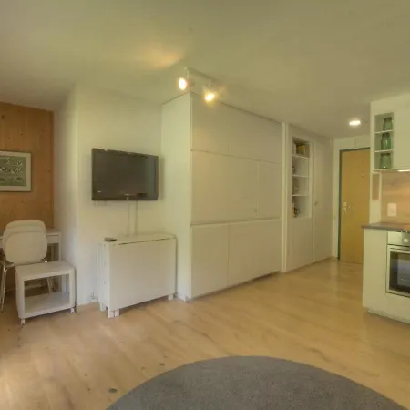 Appartement Gemeaux 206 Sur La Place Du Village A *