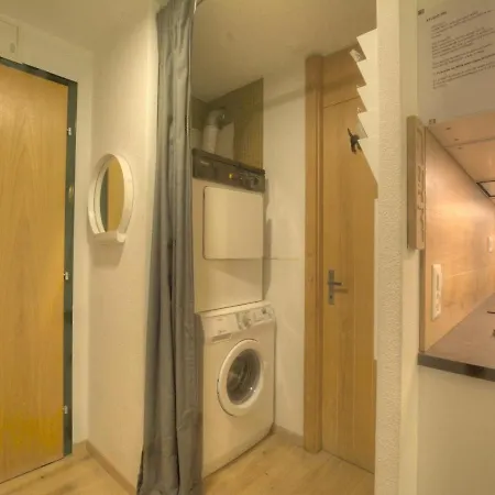 Gemeaux 206 Sur La Place Du Village A Appartement